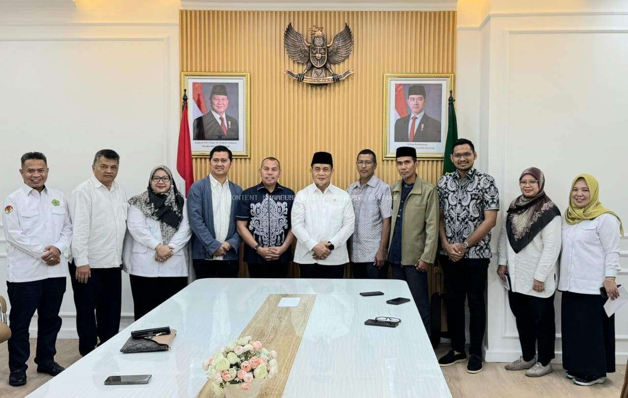 STAI Nusantara Banda Aceh sambangi Wakil Menteri Agama RI., Romo H. Muhammad Syafi'i di ruang kerjanya